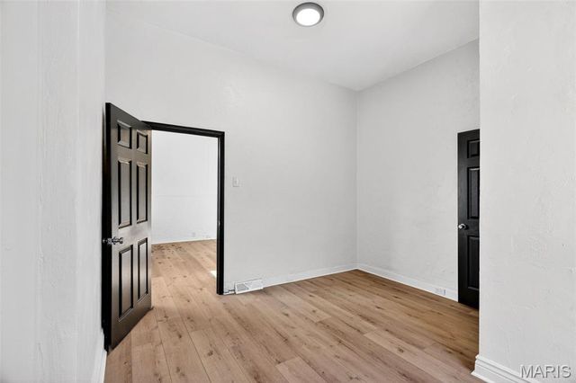 3005 S Compton Avenue, St Louis, MO 63118