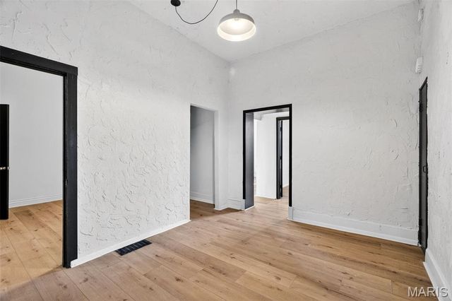 3005 S Compton Avenue, St Louis, MO 63118