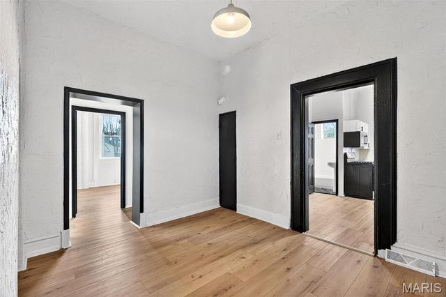 3005 S Compton Avenue, St Louis, MO 63118