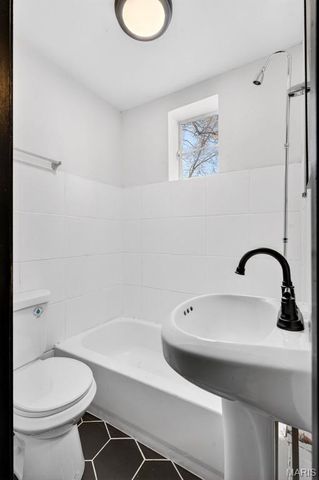 3005 S Compton Avenue, St Louis, MO 63118