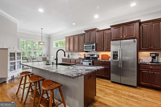 324 Shade Tree Circle, Woodstock, GA 30188