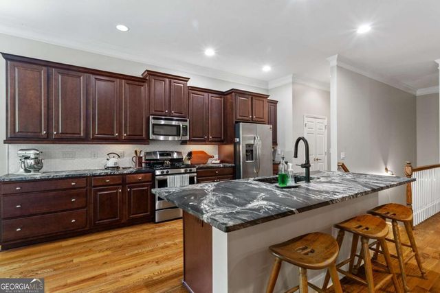 324 Shade Tree Circle, Woodstock, GA 30188