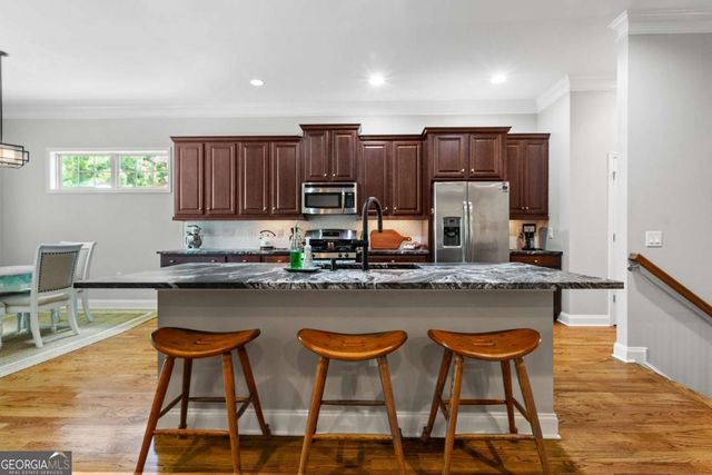 324 Shade Tree Circle, Woodstock, GA 30188