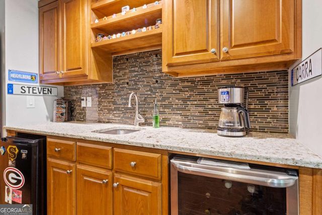 324 Shade Tree Circle, Woodstock, GA 30188