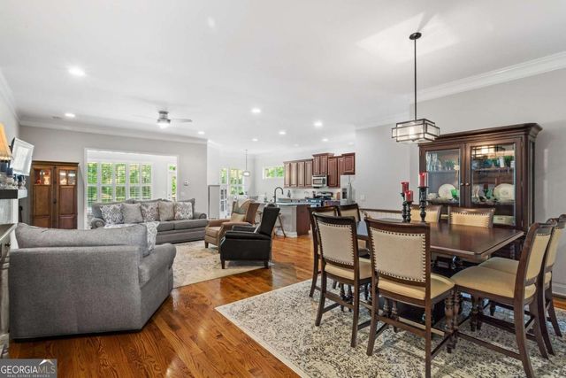 324 Shade Tree Circle, Woodstock, GA 30188