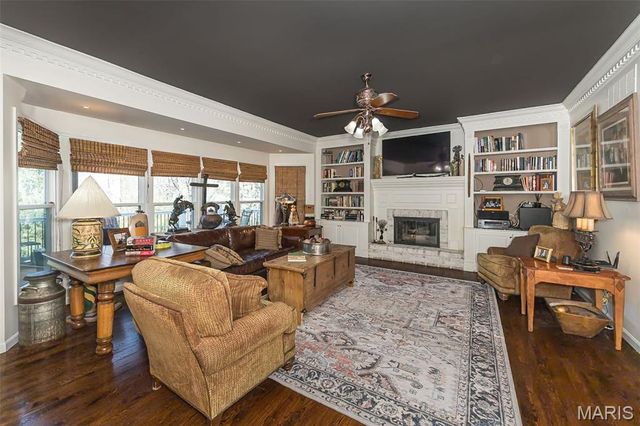 2029 Brook Hill Lane, Chesterfield, MO 63017