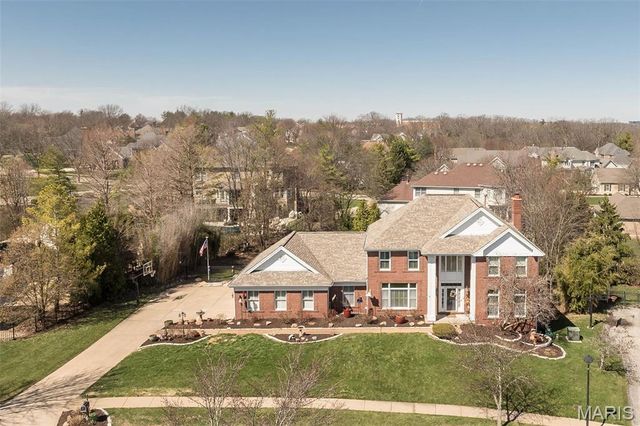 2029 Brook Hill Lane, Chesterfield, MO 63017