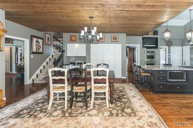 2029 Brook Hill Lane, Chesterfield, MO 63017