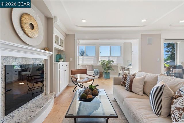 2501 Pine Knoll Dr 8, Walnut Creek, CA 94595