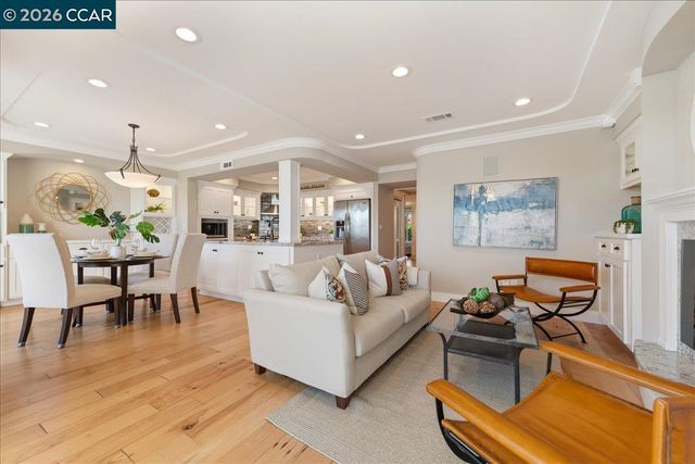 2501 Pine Knoll Dr 8, Walnut Creek, CA 94595