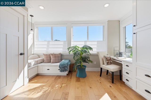 2501 Pine Knoll Dr 8, Walnut Creek, CA 94595