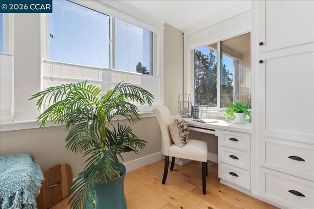 2501 Pine Knoll Dr 8, Walnut Creek, CA 94595