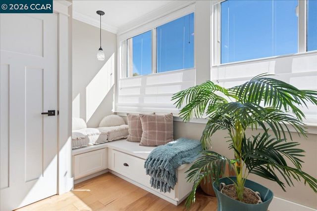 2501 Pine Knoll Dr 8, Walnut Creek, CA 94595