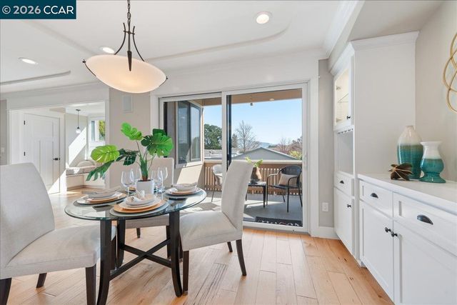 2501 Pine Knoll Dr 8, Walnut Creek, CA 94595