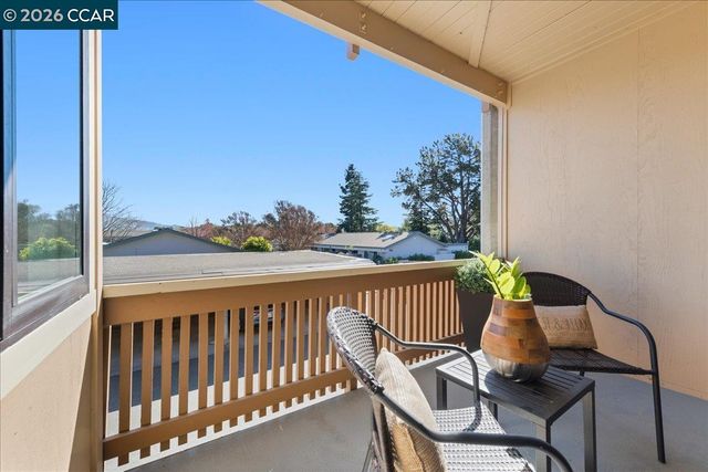 2501 Pine Knoll Dr 8, Walnut Creek, CA 94595
