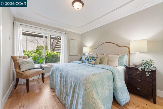 2501 Pine Knoll Dr 8, Walnut Creek, CA 94595