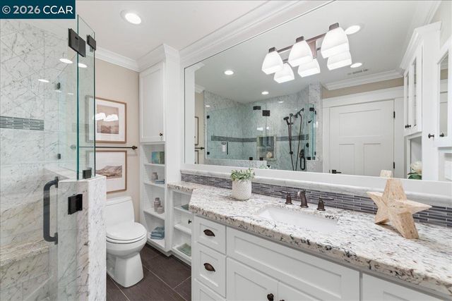 2501 Pine Knoll Dr 8, Walnut Creek, CA 94595