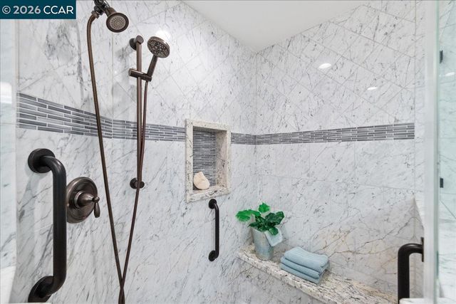 2501 Pine Knoll Dr 8, Walnut Creek, CA 94595