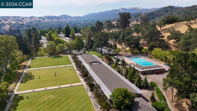 2501 Pine Knoll Dr 8, Walnut Creek, CA 94595