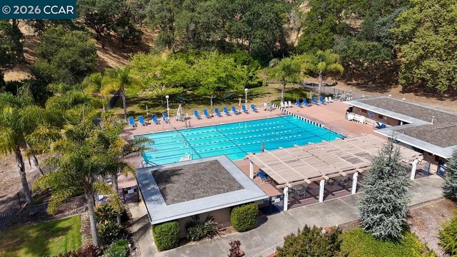 2501 Pine Knoll Dr 8, Walnut Creek, CA 94595