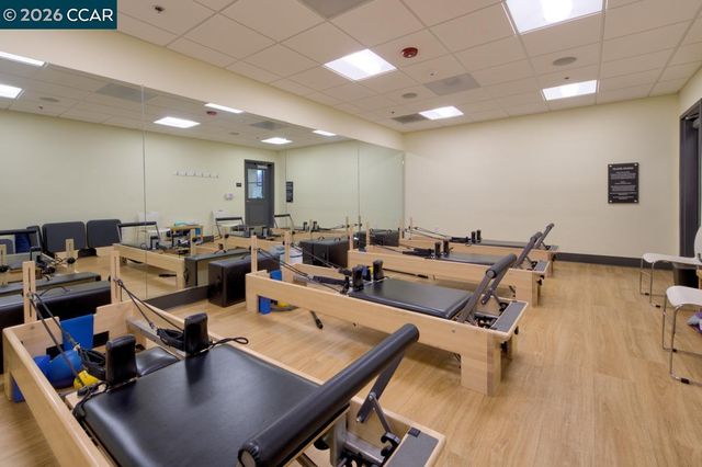 2501 Pine Knoll Dr 8, Walnut Creek, CA 94595