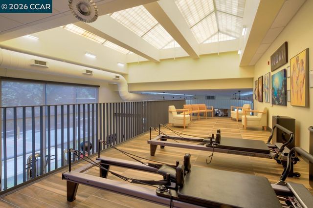 2501 Pine Knoll Dr 8, Walnut Creek, CA 94595