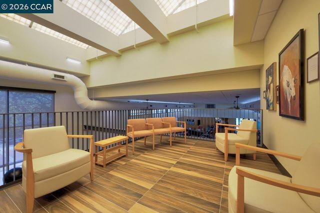 2501 Pine Knoll Dr 8, Walnut Creek, CA 94595