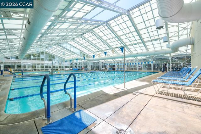 2501 Pine Knoll Dr 8, Walnut Creek, CA 94595