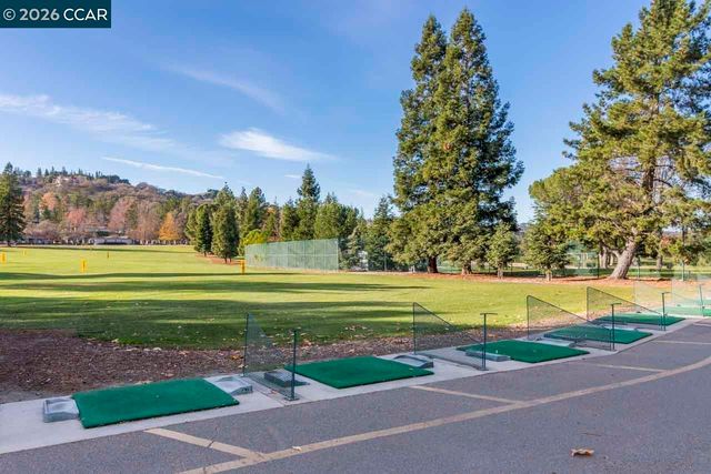 2501 Pine Knoll Dr 8, Walnut Creek, CA 94595