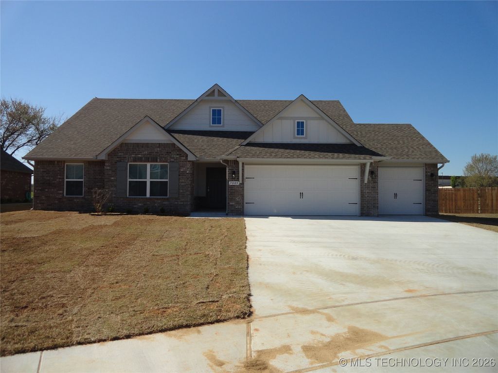 7005 E Oak Ridge Street, Broken Arrow, OK 74014