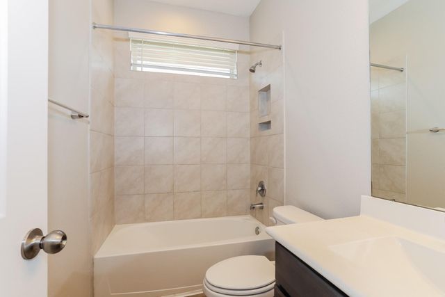 14221 Rainier Peak Crossing, Conroe, TX 77384
