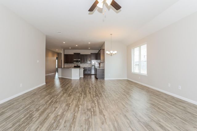 14221 Rainier Peak Crossing, Conroe, TX 77384