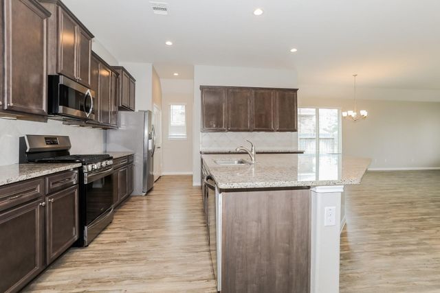 14221 Rainier Peak Crossing, Conroe, TX 77384