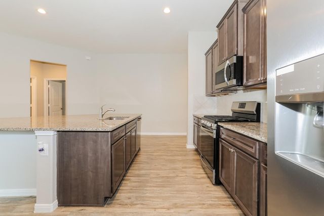14221 Rainier Peak Crossing, Conroe, TX 77384