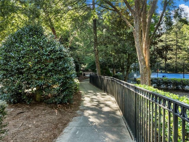 5207 Westchester Ridge NE, Atlanta, GA 30329