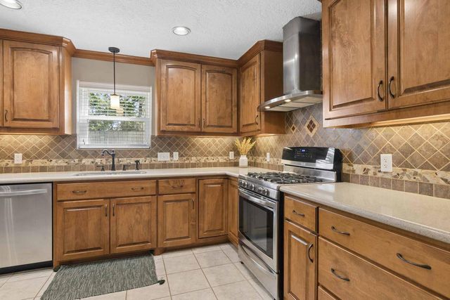 2418 Lufkin Lane, Deer Park, TX 77536