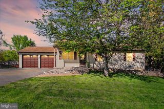 5 HINES DRIVE, East Berlin, PA 17316