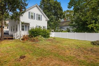 698 Fall River Ave, Seekonk, MA 02771