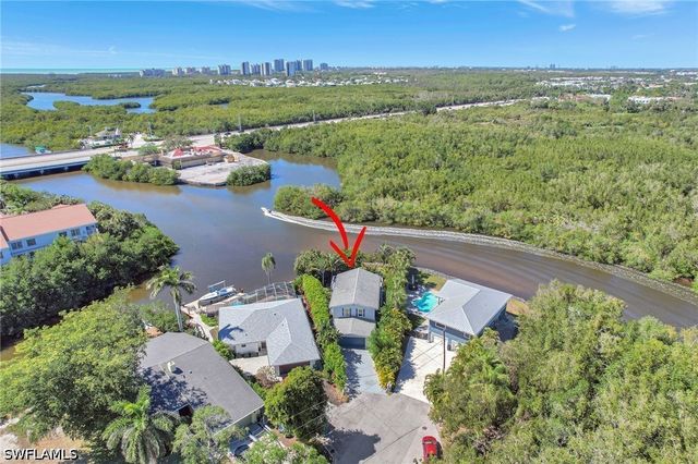 193 Cocohatchee ST, Naples, FL 34110