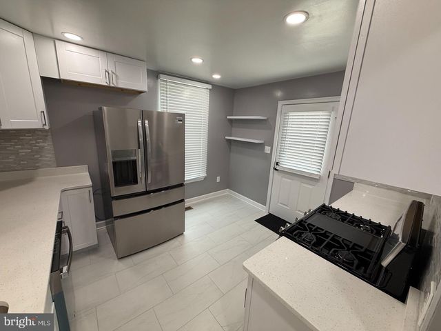 605 N FREMONT AVE N, Baltimore, MD 21201