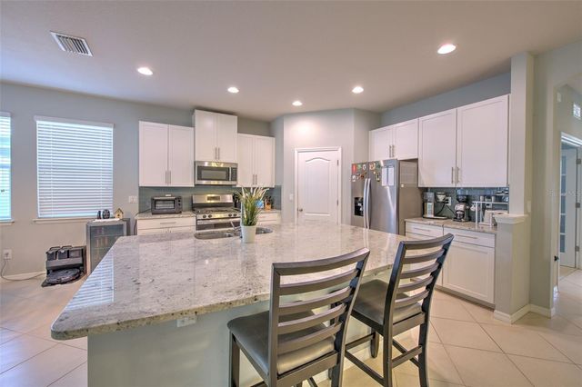 11130 SPRING POINT CIRCLE, Riverview, FL 33579