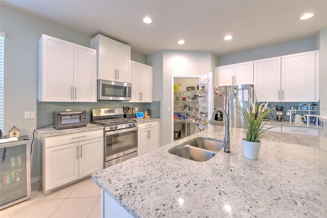 11130 SPRING POINT CIRCLE, Riverview, FL 33579