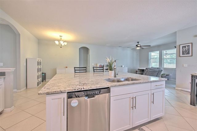 11130 SPRING POINT CIRCLE, Riverview, FL 33579