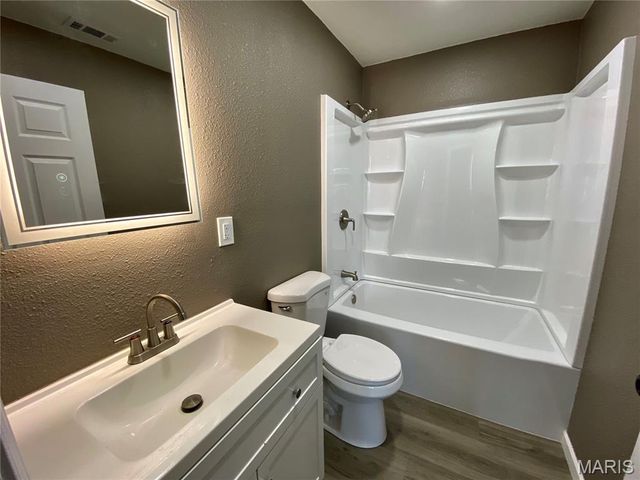 4912 Piggott Avenue, Cahokia, IL 62207