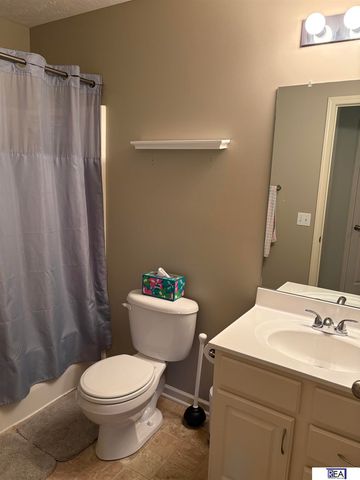 19358 Laci Street, Omaha, NE 68135