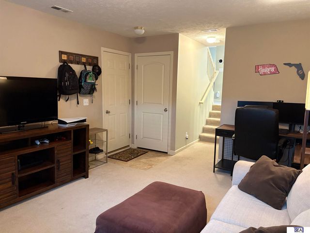 19358 Laci Street, Omaha, NE 68135