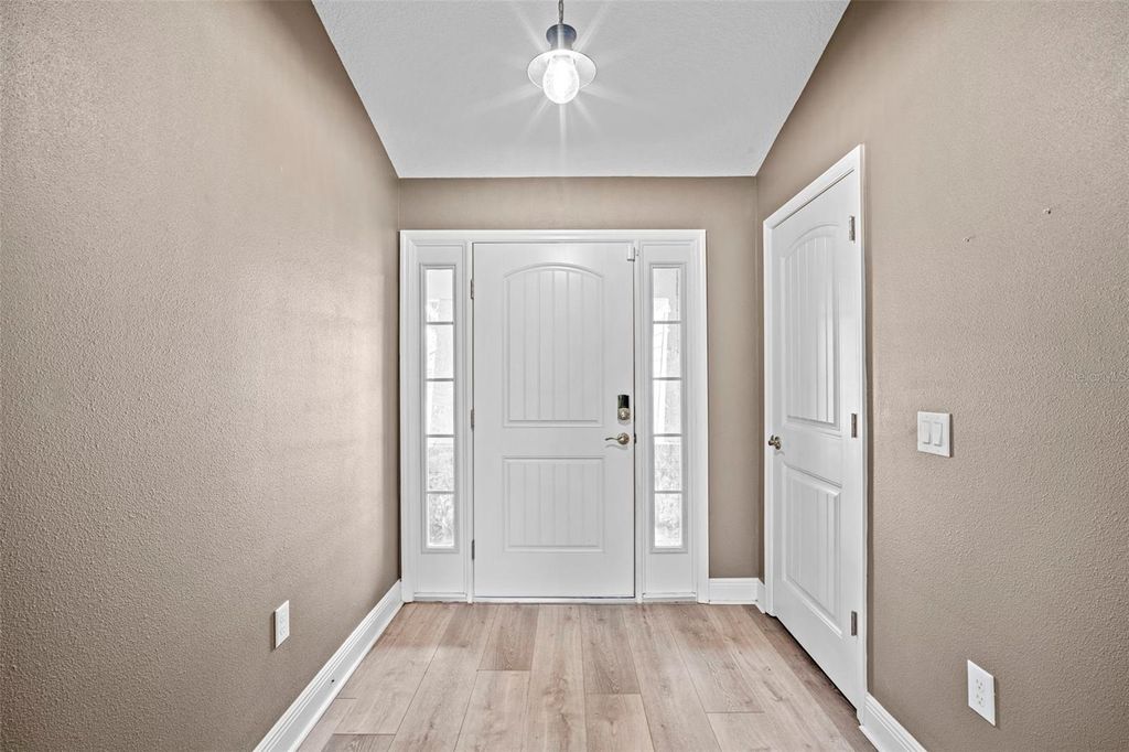 Image 6 of property listing at 510 CODY ALLEN COURT, St Cloud, FL 34769