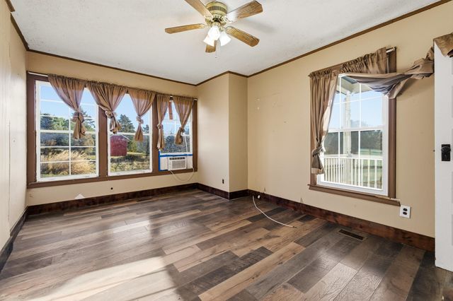 10997 SENEDO RD, Mt Jackson, VA 22842