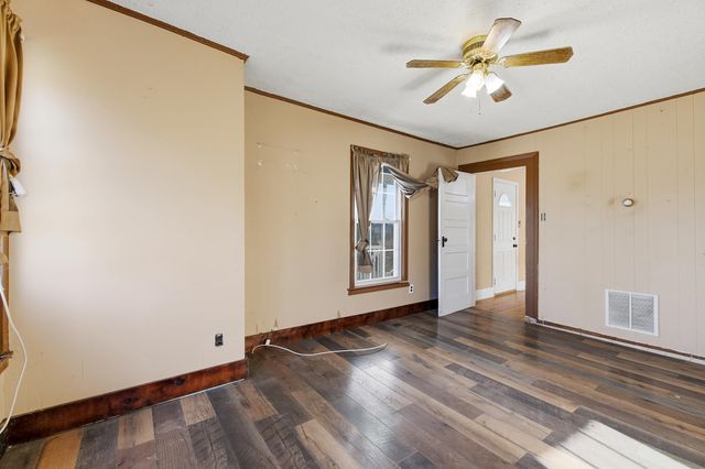 10997 SENEDO RD, Mt Jackson, VA 22842