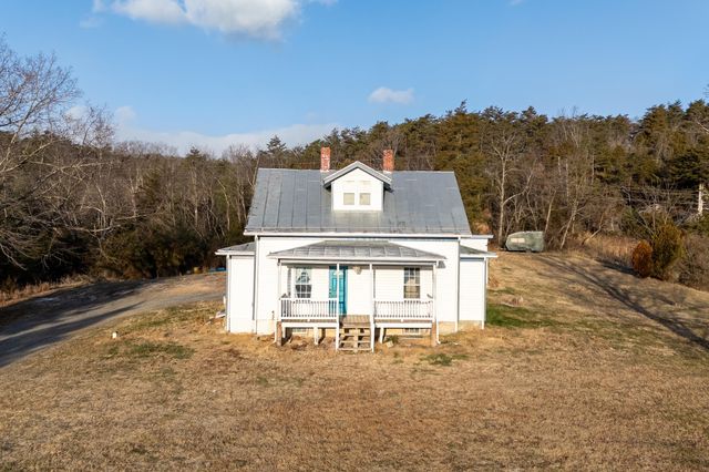 10997 SENEDO RD, Mt Jackson, VA 22842
